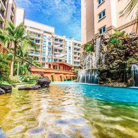 Atlantis Waterpark Jomtien Beach Exterior photo