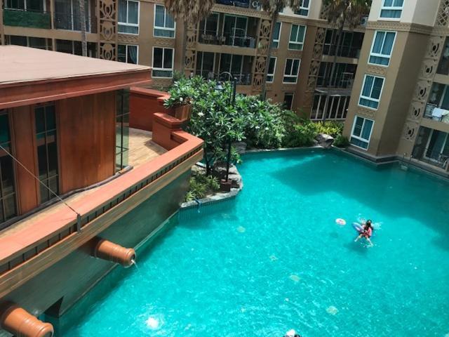 Atlantis Waterpark Jomtien Beach Exterior photo